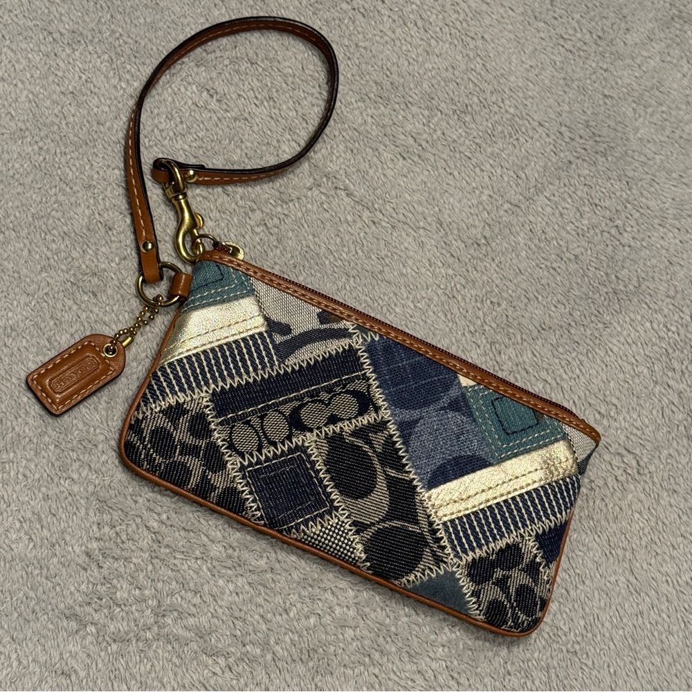 NWOT Coach Signature Indigo Denim and Leather Patchwork Wristlet